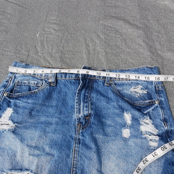 FOREVER 21 distressed blue jean skirt size 30  yellow gold thread - Picture 8 of 9